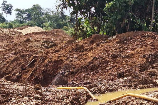 mining-04-750x1000811CC715-2AA5-A647-7FB2-762D4411CCE7.jpg