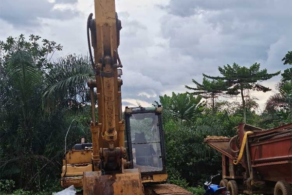 mining-14-750x1000BD4DF404-00D1-3A8D-6797-FFDA231412F1.jpg